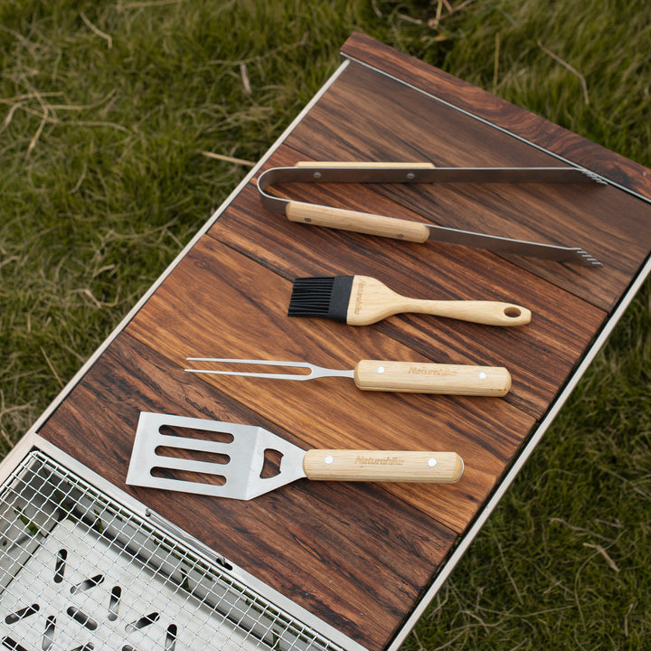 Set de herramientas para barbacoa de 4 piezas