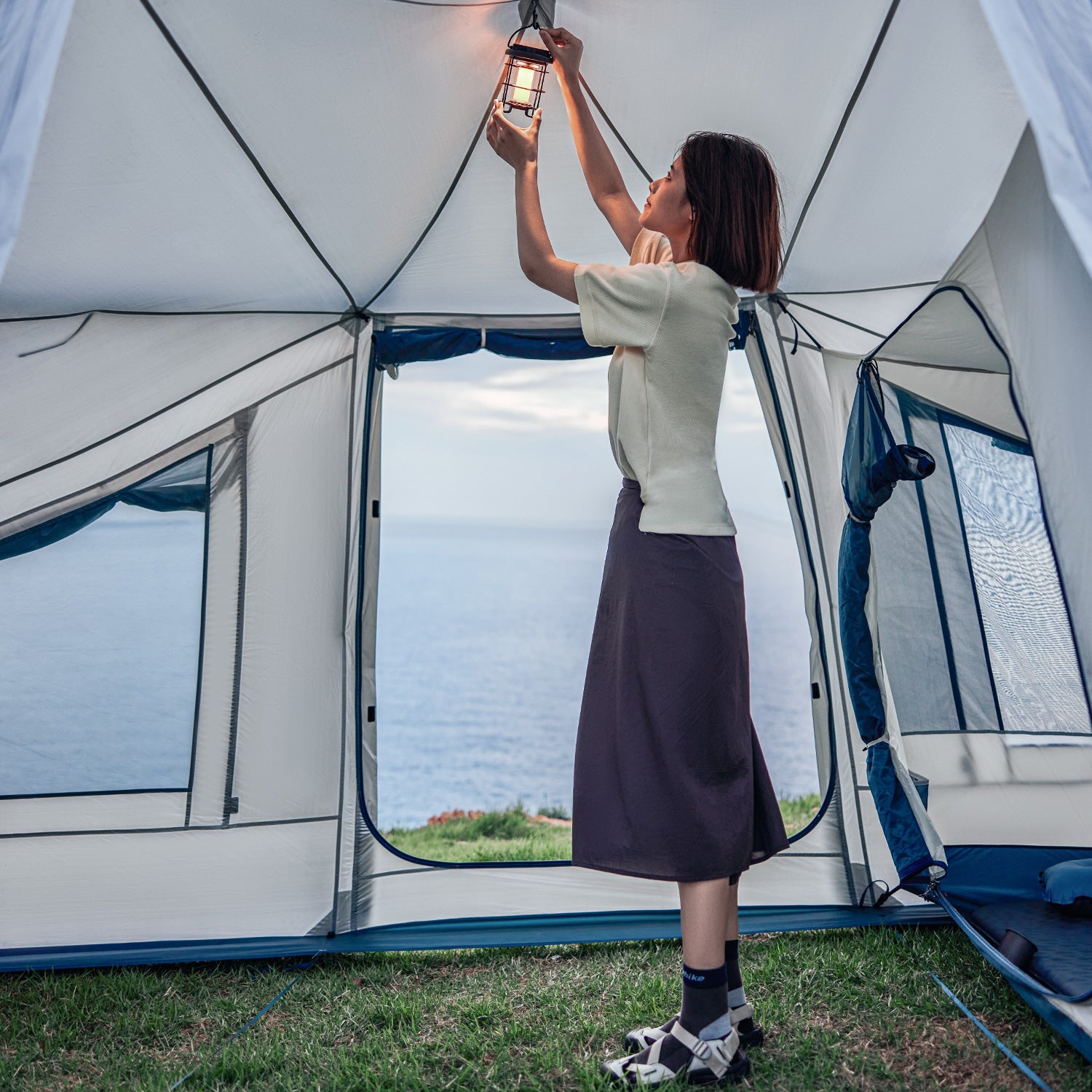 Lingfeng Air 12 Lightweight Inflatable Tent | Naturehike