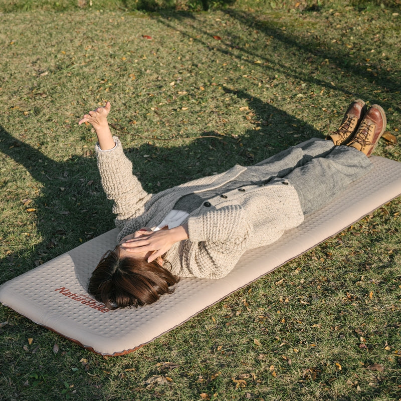 An image of a Naturehike Silent Self-Inflatable Mat by Naturehike official store